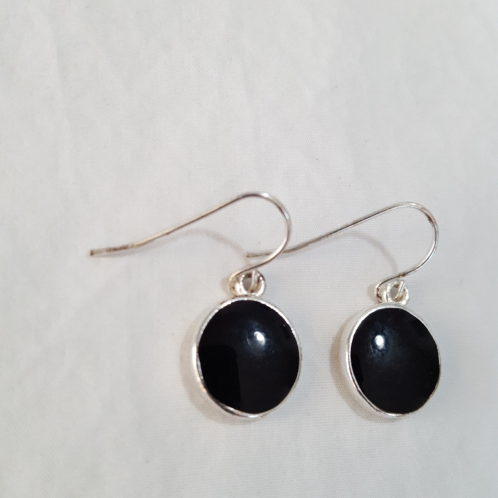 Earrings Round Black - Picture 3 of 5
